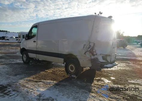 2022 Mercedes-Benz Sprinter 2500 Standard Roof V6 z USA, uszkodzony, nr VIN W1Y4EBVY7NT087930